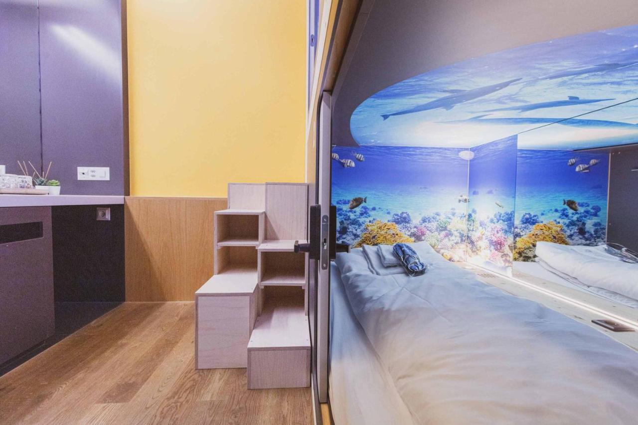 Capsule Hotel By Hyve Basel Exterior photo